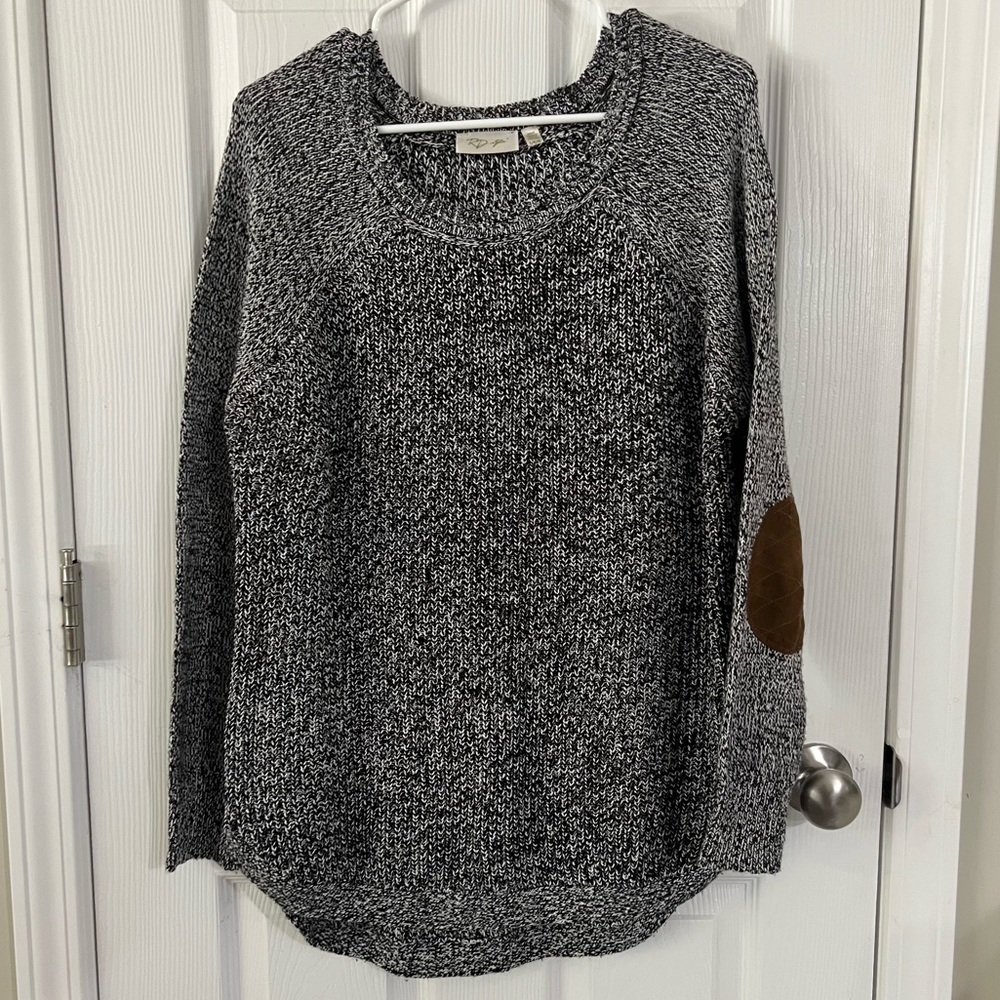 RD style sweater elbow patches black and white knit size large